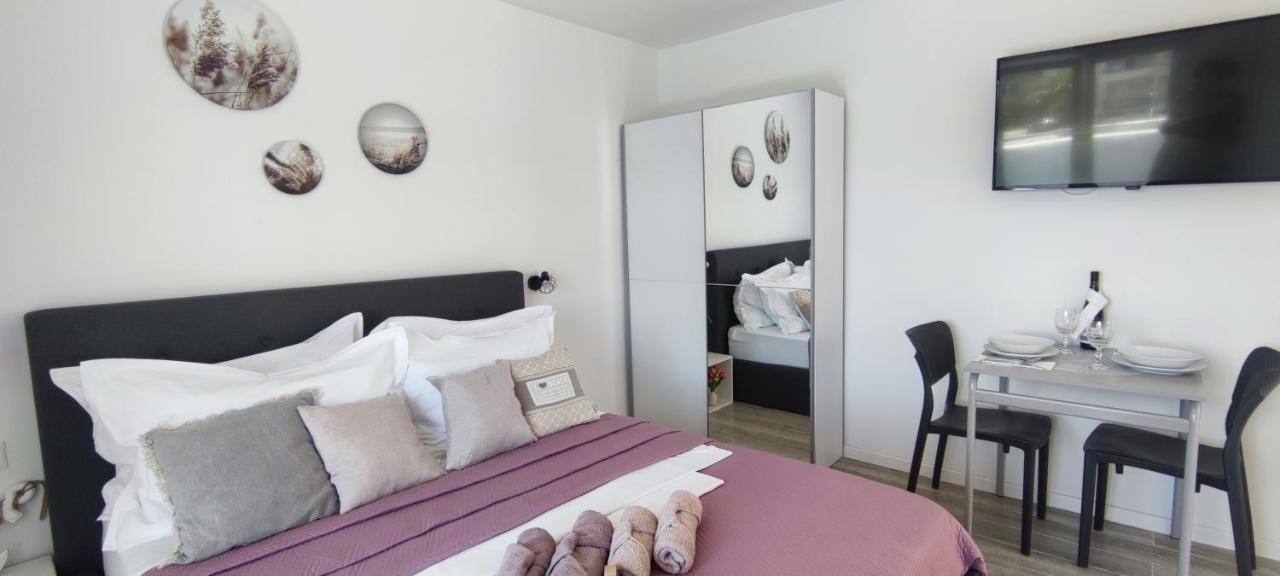 Rooms Lucky Makarska Exterior photo