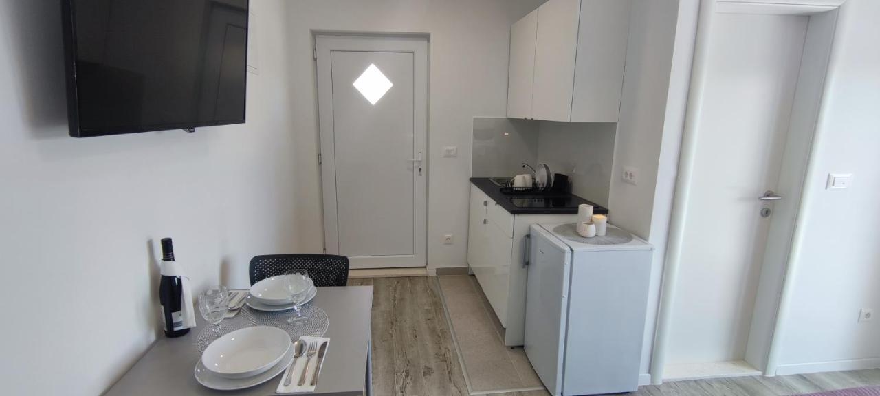Rooms Lucky Makarska Exterior photo